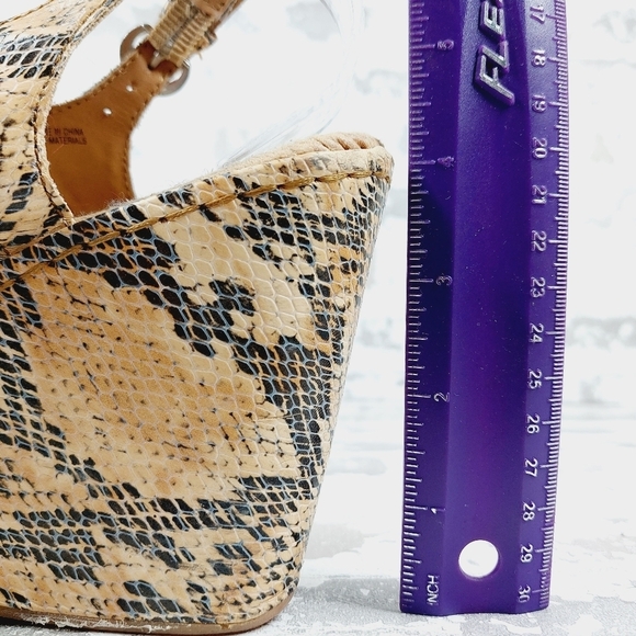 B.O.C.  Snakeskin Print Wedge Heel Buckle Ankle Strap Summer Sandals V446 - Picture 9 of 13